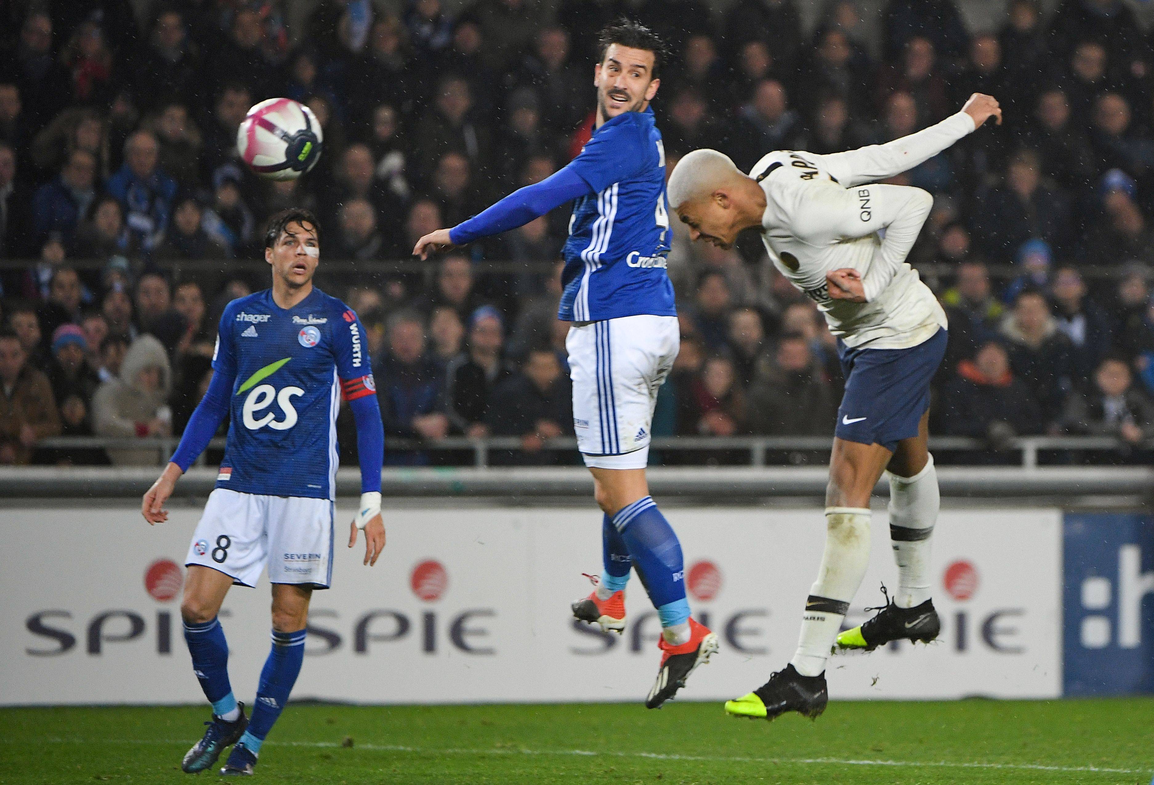 包含布罗姆利主场失利，英乙中游球队备战季后赛的词条