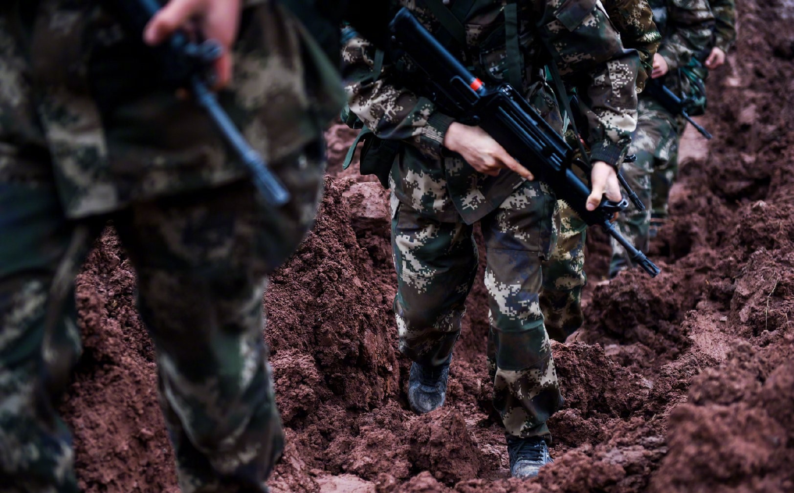 湖南队再胜喜人，雄赳赳气昂昂不可一世的简单介绍